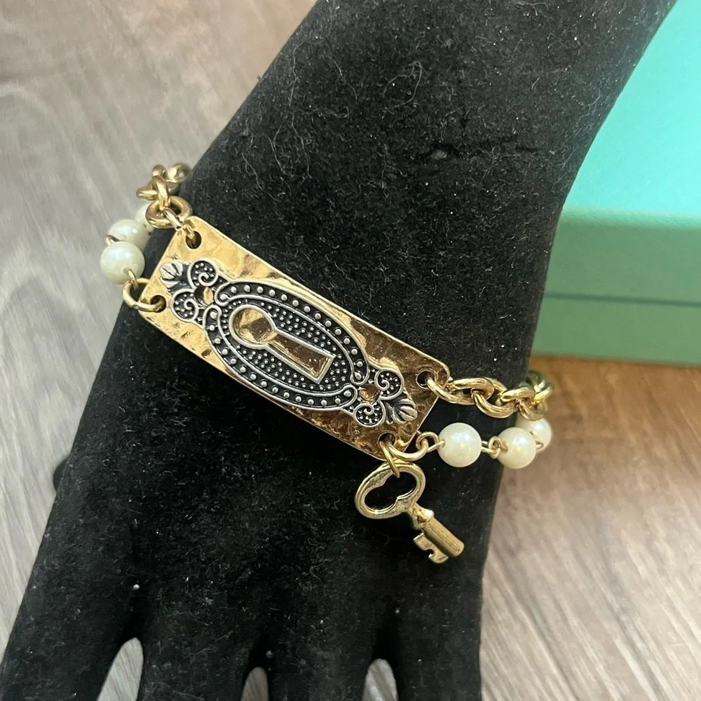 Lock and Key Gold Tone and Pearl Bracelet - Picture 5 of 12